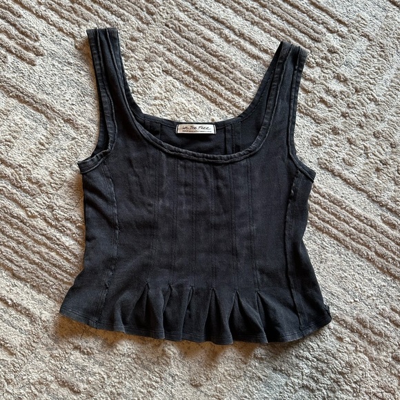We the free black roller tank - Picture 1 of 7